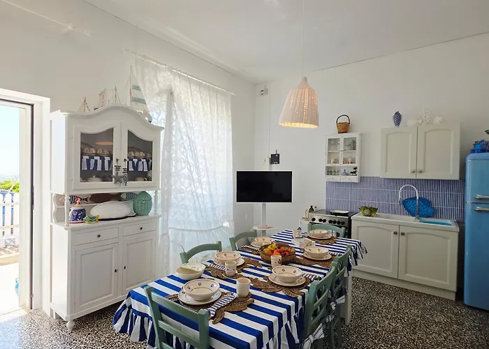 Villa Fronte Mare - Posto Rosso Torre San Giovanni